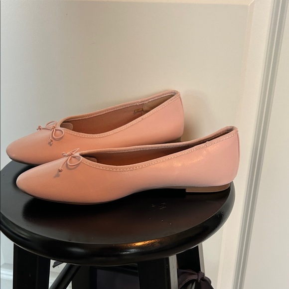 Old Navy Light Pink Ballet Flats size 7 light pink.  Leather like fabric. - Picture 3 of 5